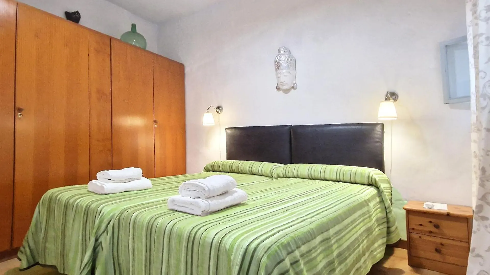 Bed & Breakfast La Casa De Abuela: Adult-Only Historic Frigiliana Guesthouse